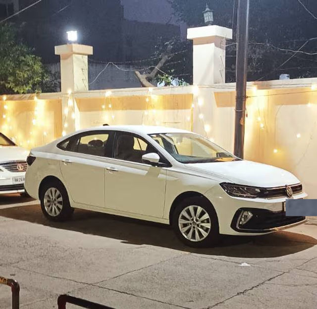Volkswagen Virtus Highline Second-hand 2023 Volkswagen Virtus Highline for sale in Greater Noida