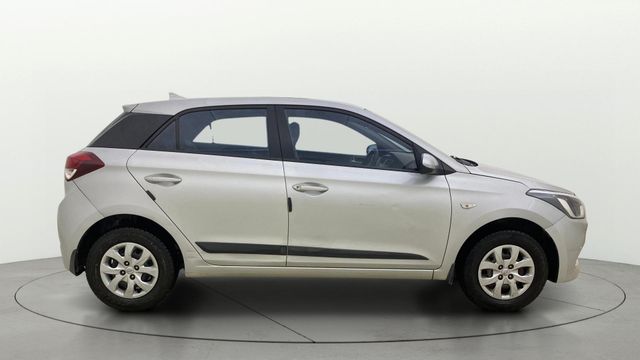 Second-hand 2016 Hyundai i20 Magna 1.2 for sale in Ahmedabad