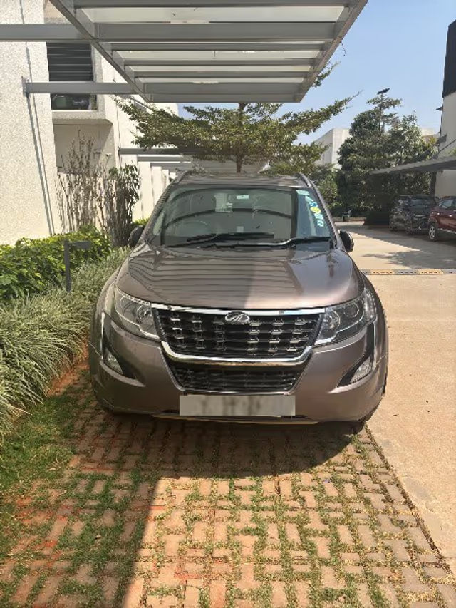 Mahindra XUV500 W11 AT BSIV Second-hand 2018 Mahindra XUV500 W11 AT BSIV for sale in Bangalore