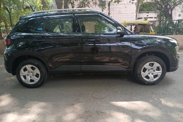 Second-hand 2022 Hyundai Venue S Opt BSVI for sale in New Delhi