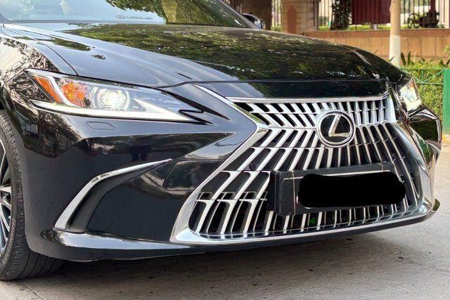 Lexus ES 300h Exquisite Second-hand 2025 Lexus ES 300h Exquisite for sale in New Delhi