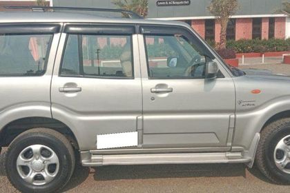 2010 Mahindra Scorpio ईएक्स