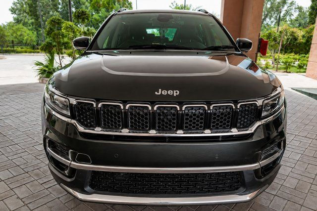 Jeep Meridian Limited Opt AT 4x4 BSVI Second-hand 2022 Jeep Meridian Limited Opt AT 4x4 BSVI for sale in Noida