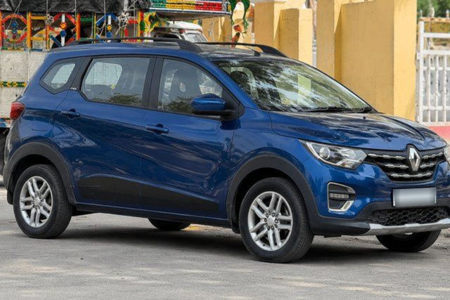 Second-hand 2021 Renault Triber RXZ BSVI for sale in Ahmedabad