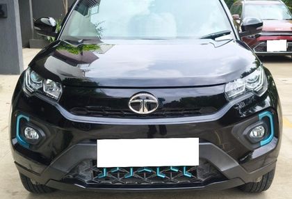 Tata Nexon EV XZ Plus Lux Dark Edition