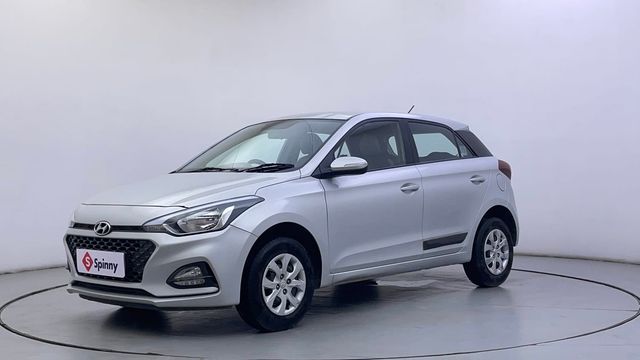 Second-hand 2018 Hyundai i20 Sportz 1.2 for sale in Ahmedabad