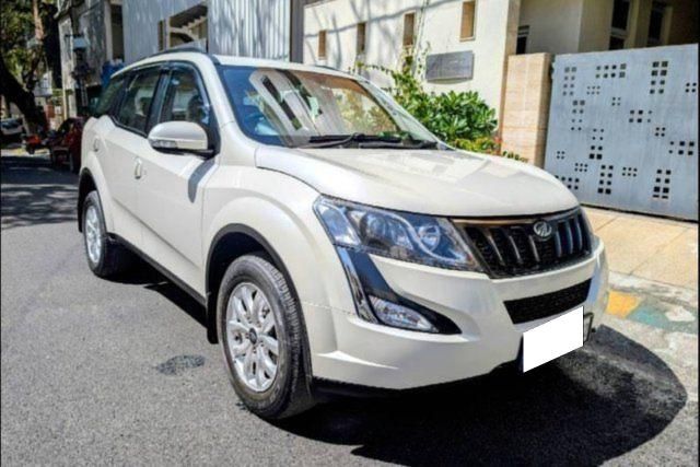 Mahindra XUV500 AT W8 FWD Second-hand 2017 Mahindra XUV500 AT W8 FWD for sale in Bangalore