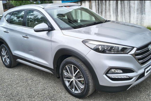 Second-hand 2018 Hyundai Tucson 2.0 e-VGT 2WD AT GL for sale in Nashik