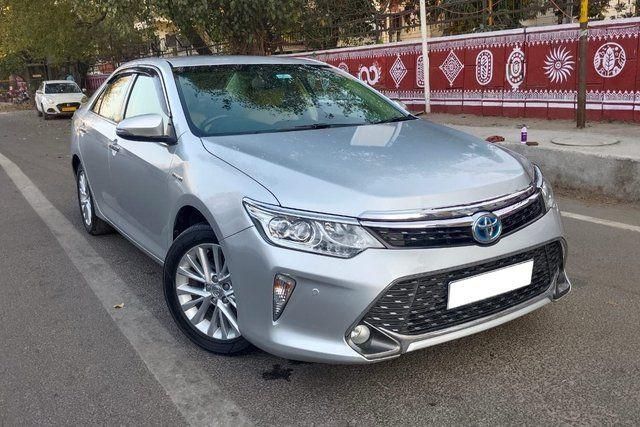Toyota Camry Hybrid Second-hand 2016 Toyota Camry Hybrid for sale in New Delhi