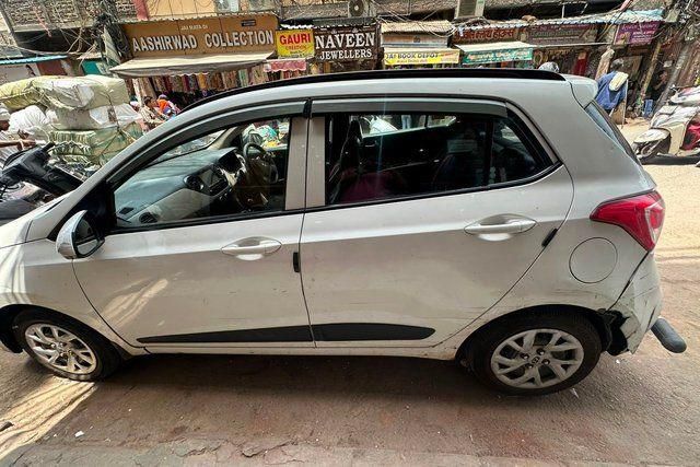 Hyundai Grand i10 1.2 CRDi Sportz Option Second-hand 2017 Hyundai Grand i10 1.2 CRDi Sportz Option for sale in New Delhi