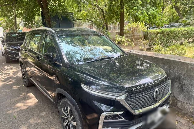 Second-hand 2020 MG Hector Plus Sharp DCT for sale in New Delhi