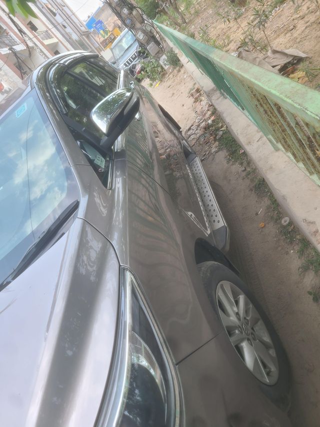 Toyota Innova Crysta 2.8 ZX AT BSIV Second-hand 2017 Toyota Innova Crysta 2.8 ZX AT BSIV for sale in New Delhi