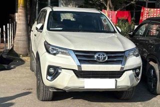 Used Toyota Fortuner 2.8 2WD MT BSIV