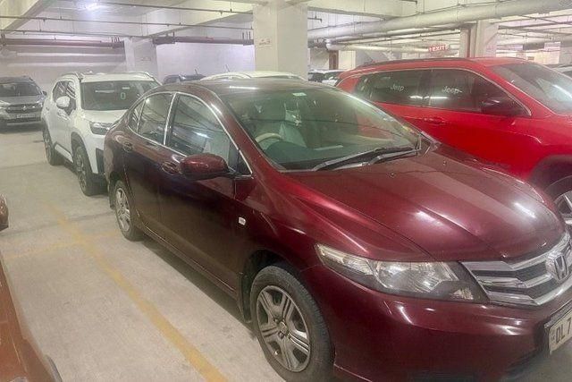 Honda City 1.5 V MT Sunroof Second-hand 2012 Honda City 1.5 V MT Sunroof for sale in Noida