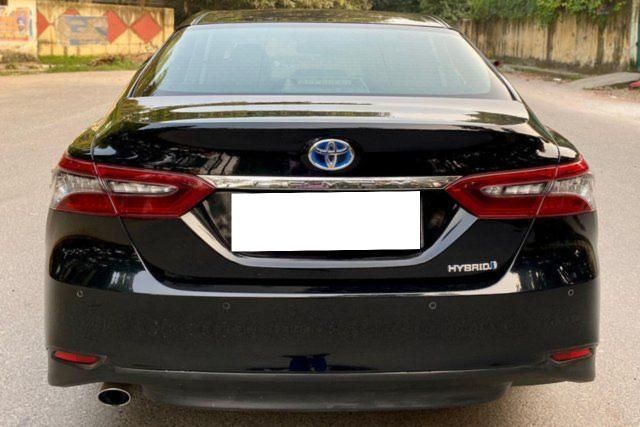 Toyota Camry Hybrid 2.5 Second-hand 2022 Toyota Camry Hybrid 2.5 for sale in New Delhi