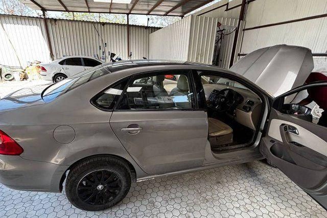Skoda Rapid 1.5 TDI AT Elegance Second-hand 2016 Skoda Rapid 1.5 TDI AT Elegance for sale in Indore