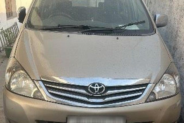 Toyota Innova 2.5 EV (Diesel) MS 7 Seater BS IV Second-hand 2010 Toyota Innova 2.5 EV (Diesel) MS 7 Seater BS IV for sale in Hoshiarpur
