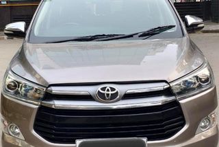 39 Used Toyota Innova Crysta in Noida