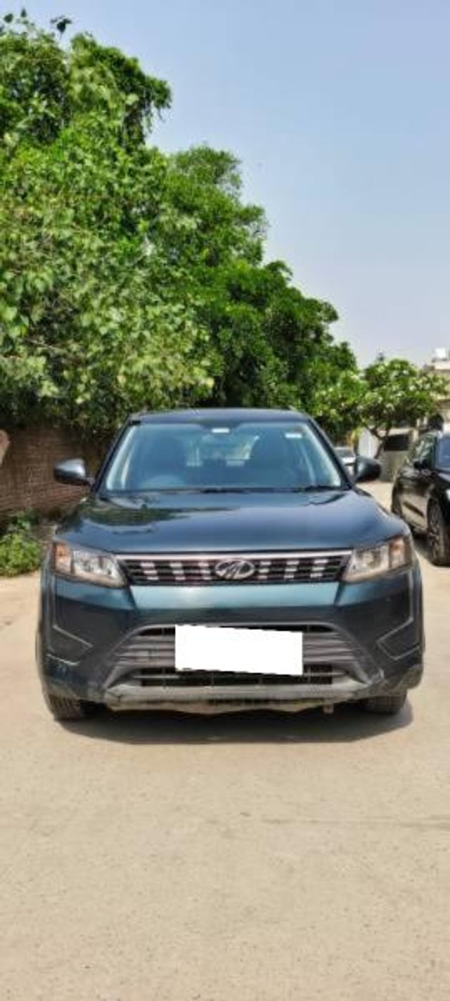 Mahindra XUV300 W6 Diesel BSIV Second-hand 2019 Mahindra XUV300 W6 Diesel BSIV for sale in Faridabad