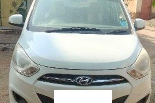 Hyundai i10 Magna Second-hand 2011 Hyundai i10 Magna for sale in Kolhapur