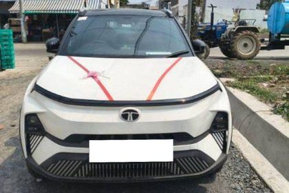 Tata Nexon EV Fearless 45
