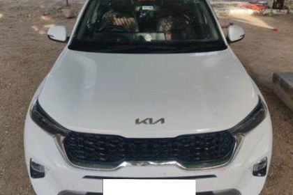 4 Used Kia Sonet