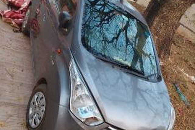 Hyundai EON LPG Magna Plus Second-hand 2012 Hyundai EON LPG Magna Plus for sale in Hubli