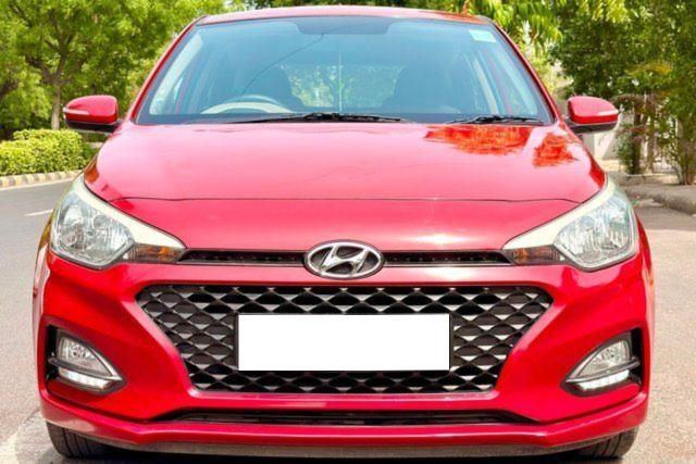 Hyundai i20 1.2 Asta Second-hand 2018 Hyundai i20 1.2 Asta for sale in Ahmedabad