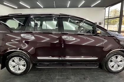 Used 2.5 G (Diesel) 7 Seater BS IV