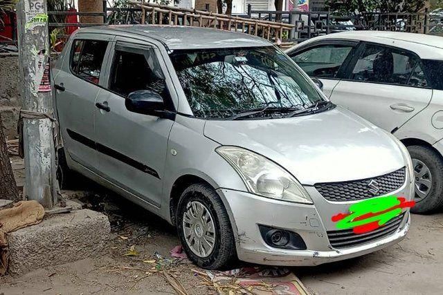 Maruti Suzuki Swift LXI Second-hand 2012 Maruti Suzuki Swift LXI for sale in New Delhi