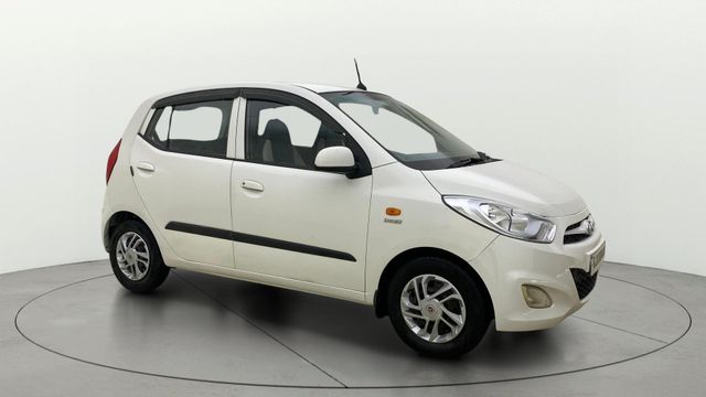 Hyundai i10 Sportz 1.1L Second-hand 2015 Hyundai i10 Sportz 1.1L for sale in Ahmedabad