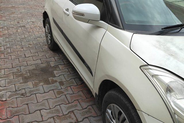 Second-hand 2012 Maruti Suzuki Swift Dzire VXI for sale in Agra