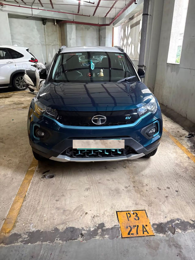 Second-hand 2022 Tata Nexon EV XZ Plus for sale in Mumbai