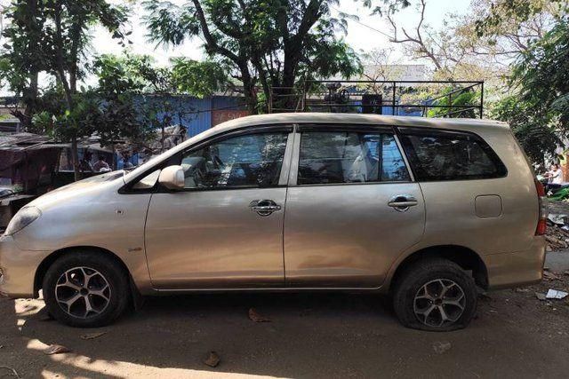 Toyota Innova 2.5 G (Diesel) 7 Seater BS III Second-hand 2008 Toyota Innova 2.5 G (Diesel) 7 Seater BS III for sale in Mumbai