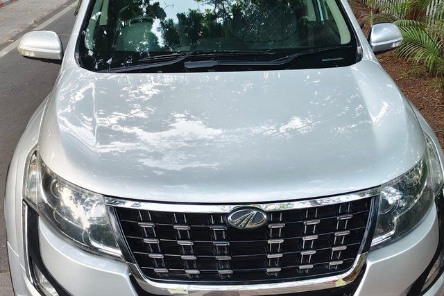 Mahindra XUV500 R W10 FWD Second-hand 2018 Mahindra XUV500 R W10 FWD for sale in Indore