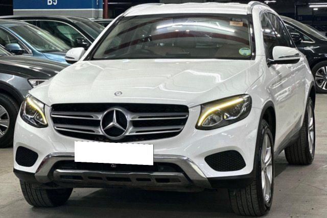 Mercedes-Benz GLC 220d 4MATIC Style Second-hand 2017 Mercedes-Benz GLC 220d 4MATIC Style for sale in Mumbai
