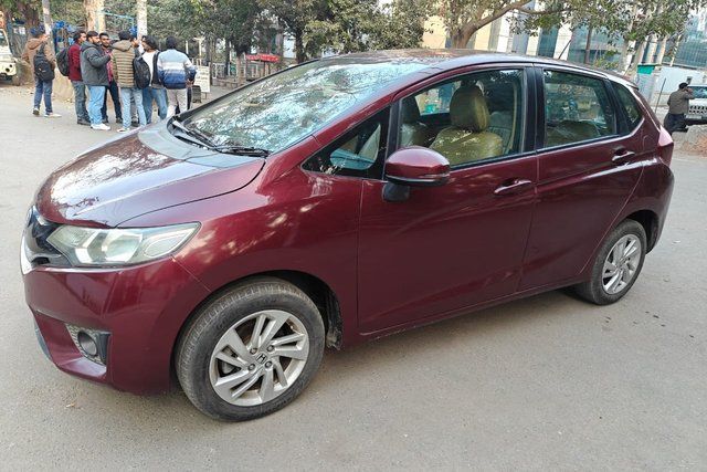 Honda Jazz 1.2 V i VTEC Second-hand 2015 Honda Jazz 1.2 V i VTEC for sale in Greater Noida