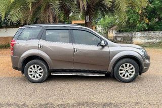 Used Mahindra XUV500 R W10 FWD