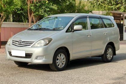 Used 2.5 GX (Diesel) 8 Seater BSIII