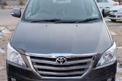 Used 2.5 G (Diesel) 8 Seater
