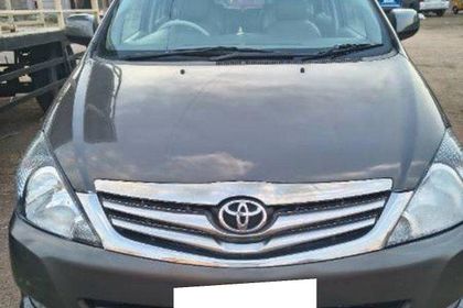 Used 2.5 G (Diesel) 7 Seater BS III
