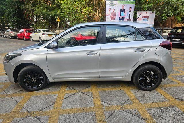 Hyundai i20 Petrol CVT Asta Second-hand 2018 Hyundai i20 Petrol CVT Asta for sale in Mumbai