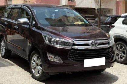 Used 2.5 ZX Diesel 7 Seater