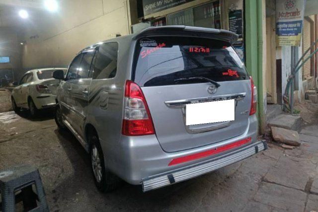Toyota Innova 2.5 VX (Diesel) 8 Seater BS IV Second-hand 2013 Toyota Innova 2.5 VX (Diesel) 8 Seater BS IV for sale in Varanasi