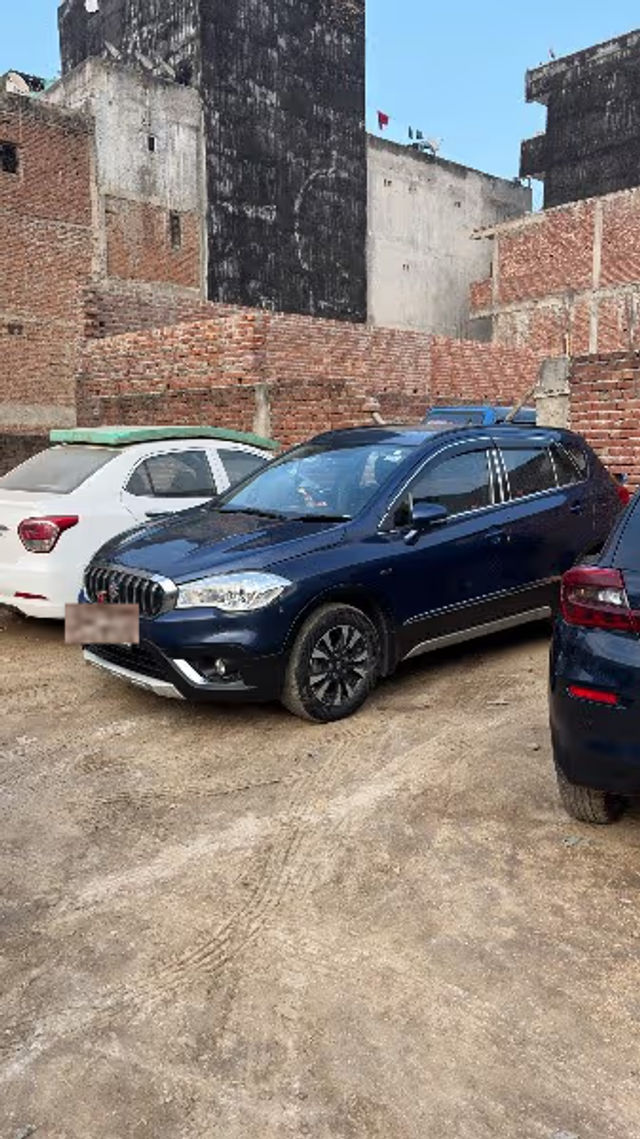 Second-hand 2017 Maruti Suzuki S Cross Zeta DDiS 200 SH for sale in Noida