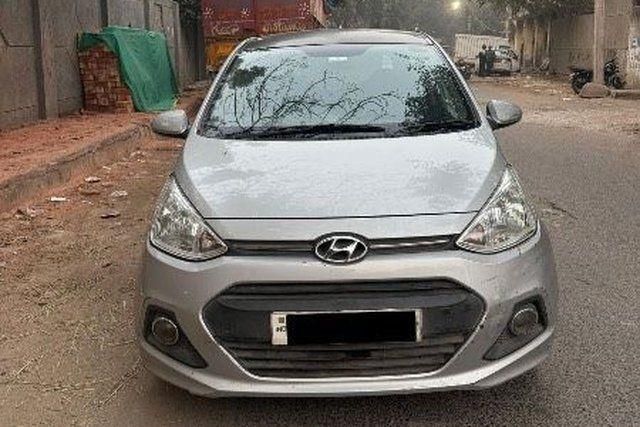 Hyundai Grand i10 Magna Second-hand 2015 Hyundai Grand i10 Magna for sale in New Delhi