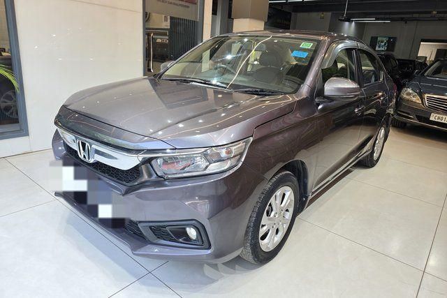 Second-hand 2020 Honda Amaze V CVT Petrol BSIV for sale in Chandigarh