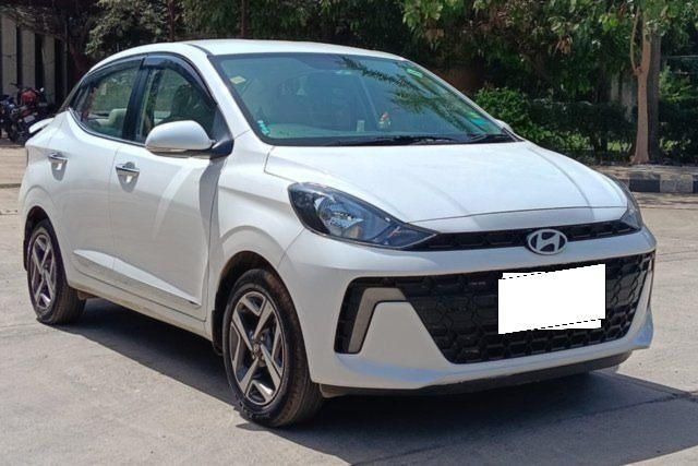 Second-hand 2023 Hyundai Aura SX CNG for sale in Thane