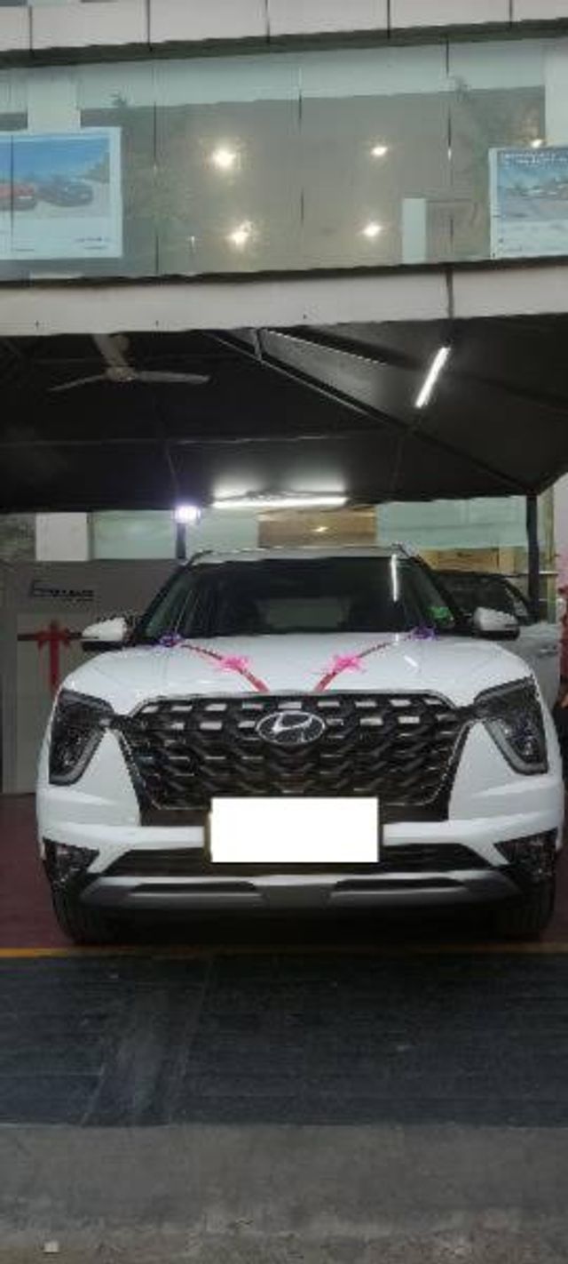 Second-hand 2022 Hyundai Alcazar Platinum 7-Seater for sale in New Delhi