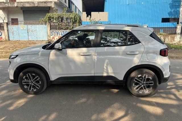 Hyundai Venue SX Diesel Second-hand 2023 Hyundai Venue SX Diesel for sale in Greater Noida